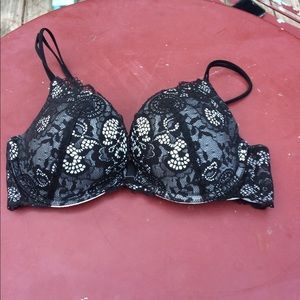 Victoria’s Secret Bra 34C